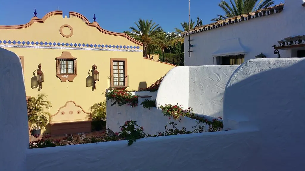 Cortijo De Cortes 埃斯特波纳